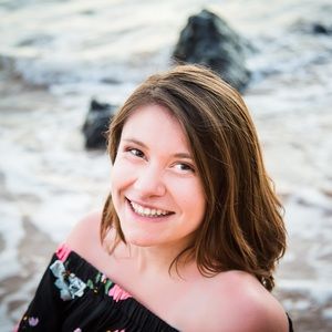 Meet your Posher, Adriana